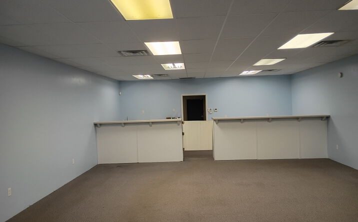 Pictures of Retail property located at 16761 St Clair Ave, East Liverpool, OH 43920 for lease - image #1