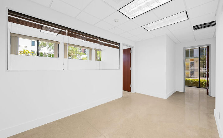 Pictures of Land property located at 707 NE 3rd Avenue, Fort Lauderdale, FL 33304 for lease - image #1