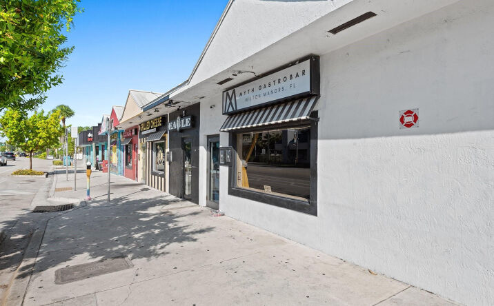 Pictures of Restaurant property located at 2211 Wilton Drive, Wilton Manors, FL 33305 for lease - image #1