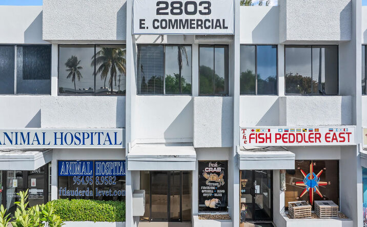Pictures of Land property located at 2801-2809 E Commercial Boulevard 2803, Fort Lauderdale, FL 33308 for lease - image #1