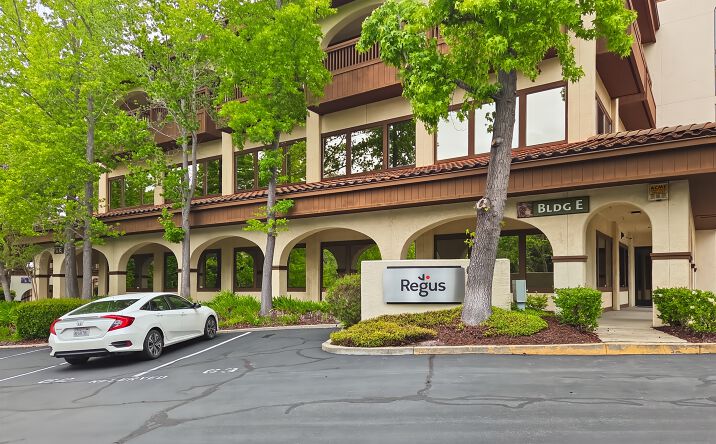 Pictures of Office property located at 4 Orinda Way, 1st Floor, Orinda, CA 94563 for lease - image #1