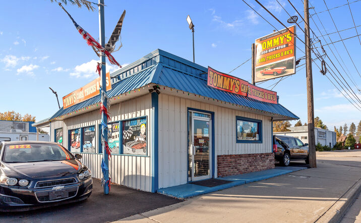 Pictures of Retail property located at 2923 N Government Wy, Coeur d'Alene, ID 83815 for lease - image #1