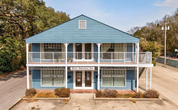 Pictures of Retail, Office, Special Purpose property located at 2005 Government St, Ocean Springs, MS 39564 for lease - image #1