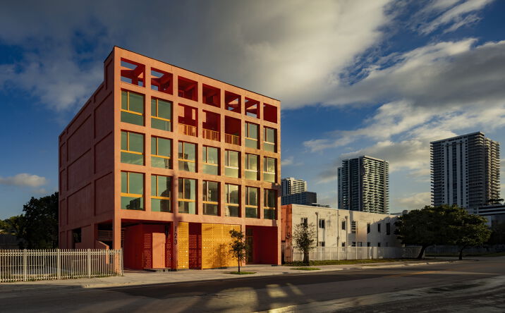 Pictures of Office property located at 123 NW 14th St, Miami, FL 33136 for lease - image #1