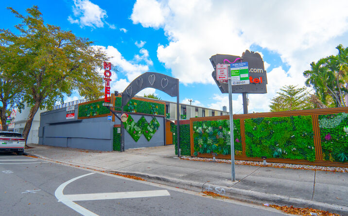 Pictures of Retail property located at 2340 SW 8th St, Miami, FL 33135 for lease - image #1