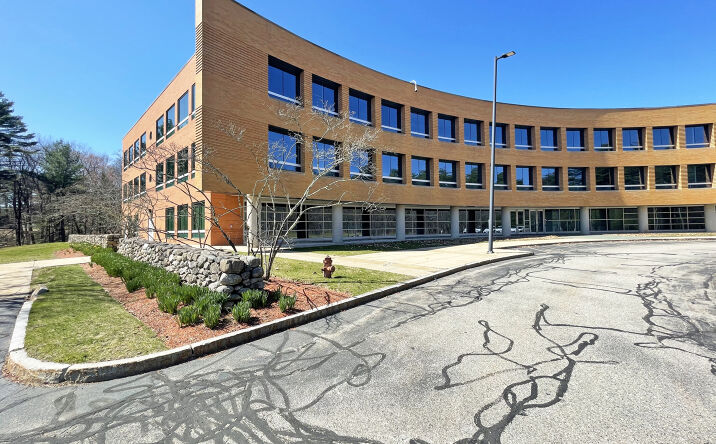 Pictures of Office property located at 11 Northeastern Blvd, Salem, NH 03079 for lease - image #1