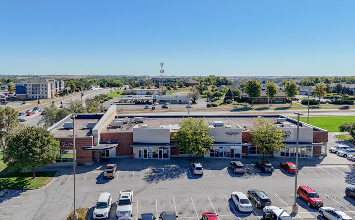 Pictures of Retail, Office property located at 8320 Northwoods Dr, Lincoln, NE 68505 for lease - image #1