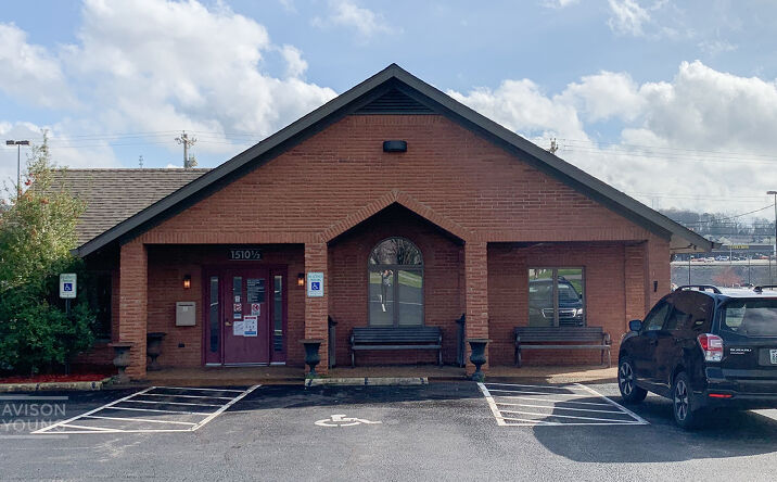 Pictures of Office property located at 1510 1/2 Hatcher Ln, Columbia, TN 38401 for lease - image #1