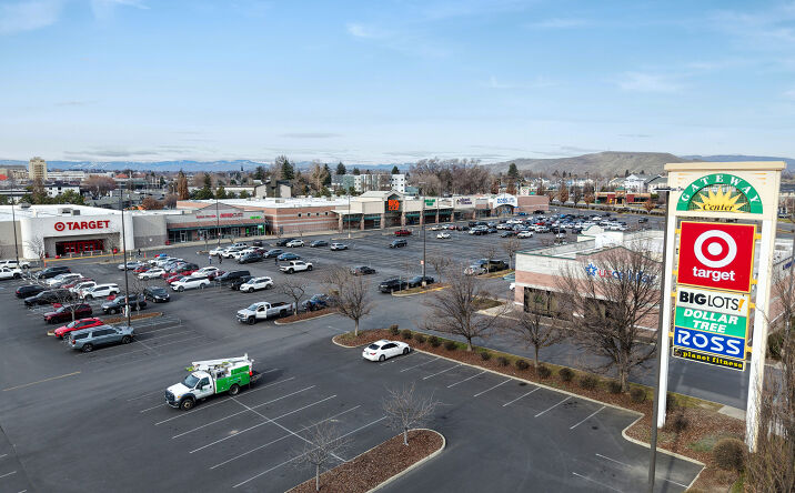 Pictures of Retail property located at 120 N Fair Ave, Yakima, WA 98901 for lease - image #1