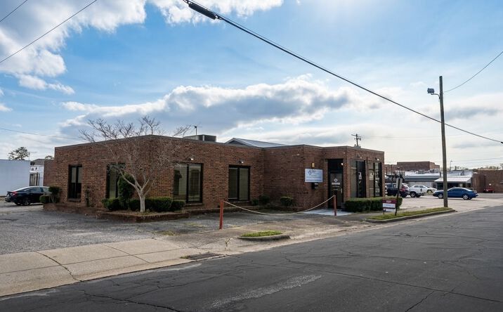 Pictures of Office property located at 118 E Walter St, Whiteville, NC 28472 for lease - image #1