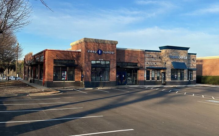 Pictures of Retail property located at 9727 E Independence Blvd, Matthews, NC 28105 for lease - image #1