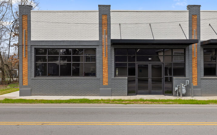 Pictures of Industrial, Office, Retail property located at 4511 Dodds Ave, Chattanooga, TN 37407 for lease - image #1