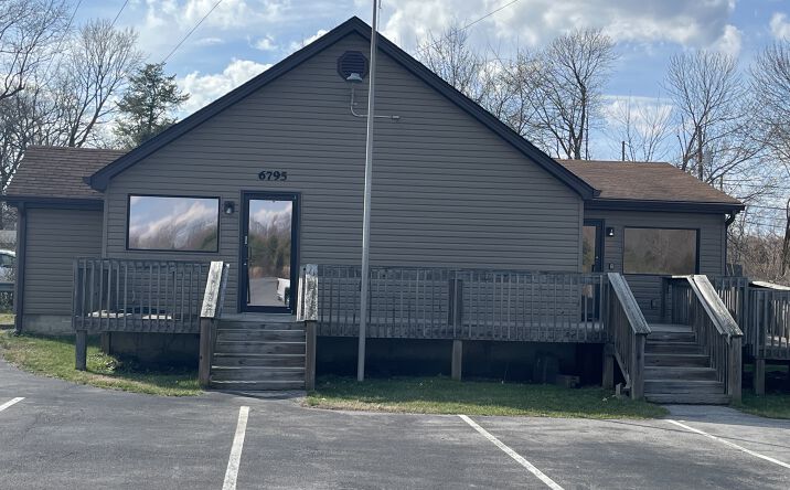 Pictures of Office, Retail property located at 6795 N Dixie Hwy, Elizabethtown, KY 42701 for lease - image #1