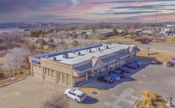 Pictures of Retail, Office, Restaurant property located at 2311 Wakarusa Dr, Lawrence, KS 66047 for lease - image #1