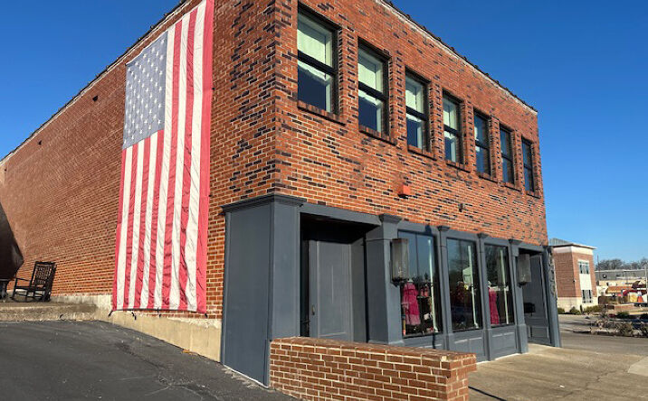 Pictures of Retail property located at 609 N Garden St, Columbia, TN 38401 for lease - image #1