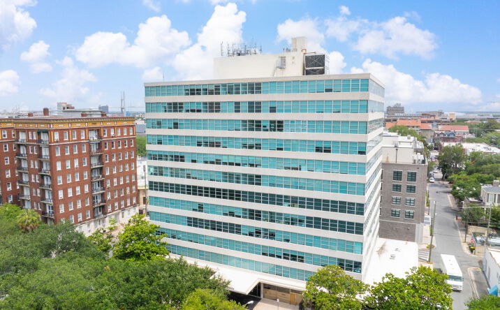 Pictures of Retail, Office, Restaurant property located at 102 E Liberty, Savannah, GA 31401 for lease - image #1