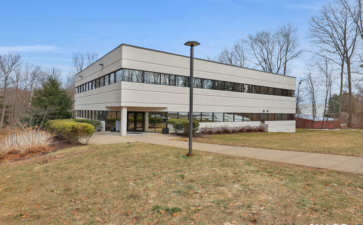 Pictures of Office property located at 160 Chapel Rd, Manchester, CT 06042 for lease - image #1