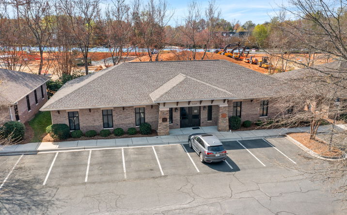 Pictures of Office property located at 1234 Mann Dr, Matthews, NC 28105 for lease - image #1