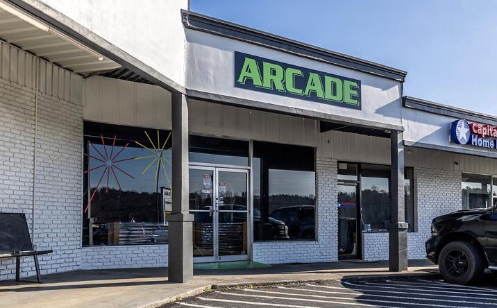 Pictures of Retail, Industrial, Restaurant property located at 2664 E 1st St, Blue Ridge, GA 30513 for lease - image #1