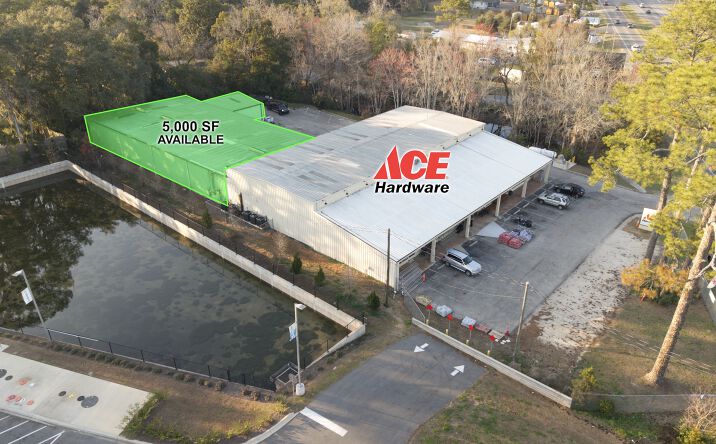 Pictures of Industrial property located at 3510 N Monroe St, Tallahassee, FL 32303 for lease - image #1
