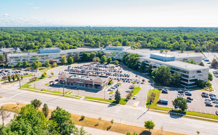 Pictures of Office property located at 30600 Telegraph Rd, Bingham Farms, MI 48025 for lease - image #1