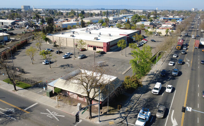 Pictures of Office, Special Purpose property located at 1600 Yosemite Blvd, Modesto, CA 95354 for lease - image #1