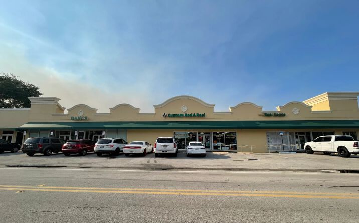 Pictures of Retail property located at 1817 NE 25th St, Lighthouse Point, FL 33064 for lease - image #1