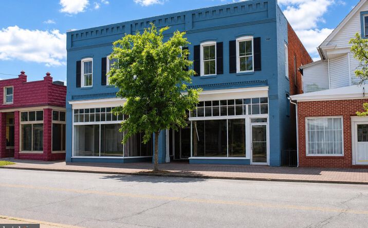 Pictures of Office, Retail property located at 322 Market St, Denton, MD 21629 for lease - image #1