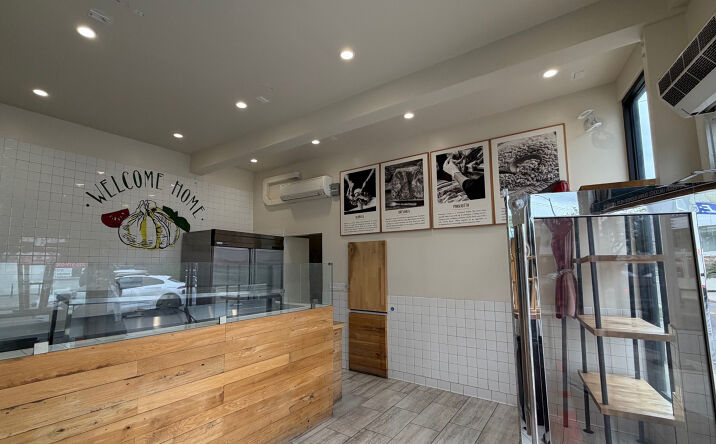 Pictures of Restaurant property located at 165 S Crescent Heights, Los Angeles, CA 90048 for lease - image #1
