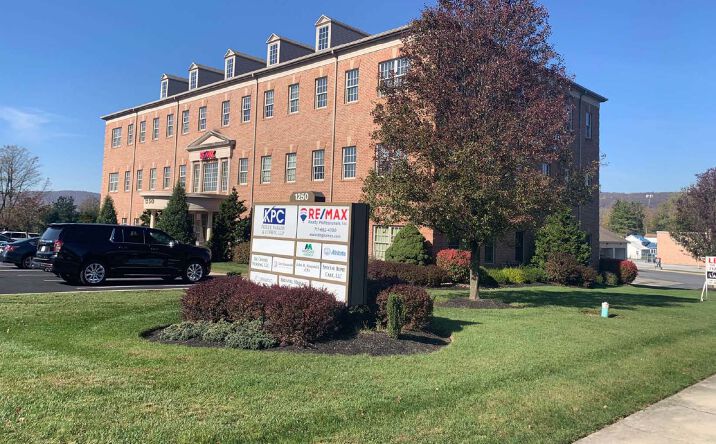 Pictures of Office property located at 1250 N Mountain Rd, Harrisburg, PA 17112 for lease - image #1