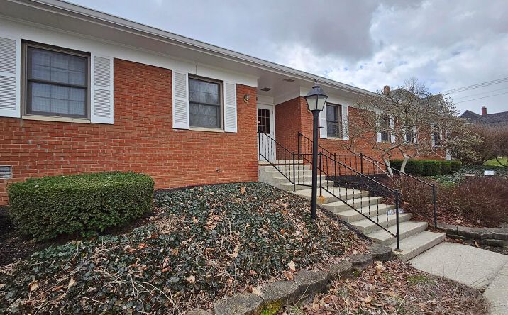 Pictures of Office property located at 201 W Charles Street #Suite B, Bucyrus, OH 44820 for lease - image #1