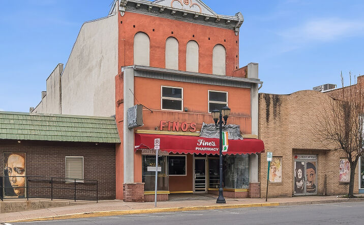 Pictures of Retail, Office, Restaurant property located at 32 N Main St, Pittston, PA 18640 for lease - image #1