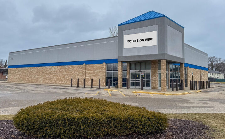 Pictures of Retail property located at 2910 Pine Grove Ave, Port Huron, MI 48060 for lease - image #1