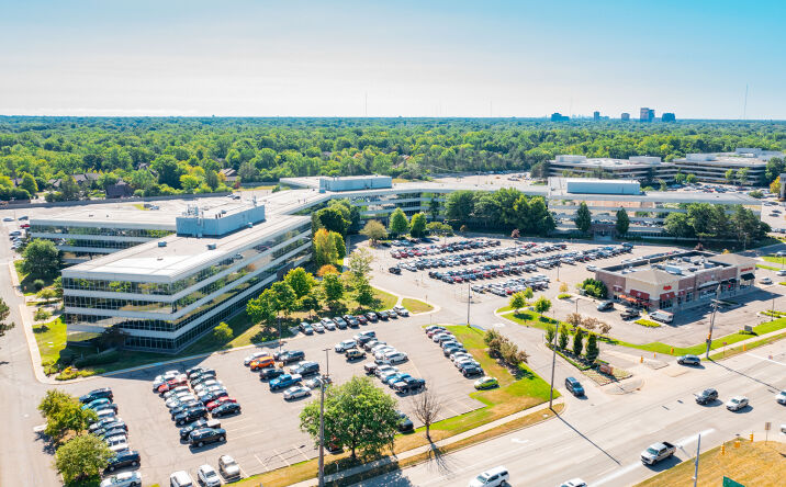 Pictures of Office property located at 30800 Telegraph Rd, Bingham Farms, MI 48025 for lease - image #1