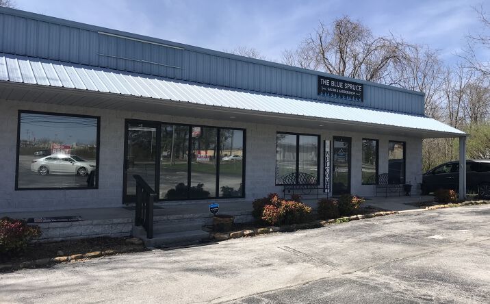 Pictures of Retail, Office, Special Purpose property located at 609 West Ave Crossville. TN, USA, Crossville, TN 38555 for lease - image #1