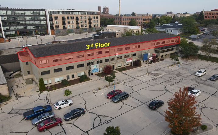 Pictures of Office property located at 712 Riverfront Dr, Sheboygan, WI 53081 for lease - image #1