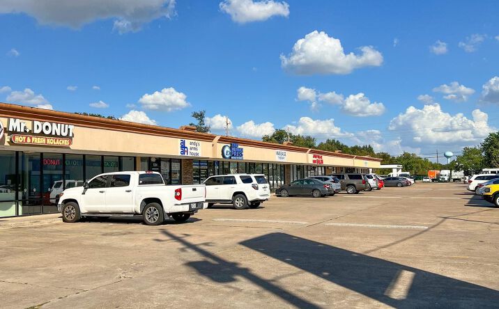 Pictures of Retail property located at 7324 Senate Ave, Jersey Village, TX 77040 for lease - image #1