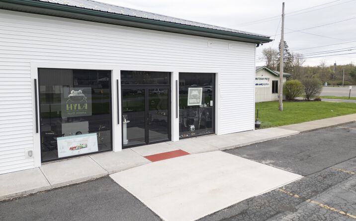 Pictures of Retail property located at 7570 Oswego Rd, Liverpool, NY 13090 for lease - image #1