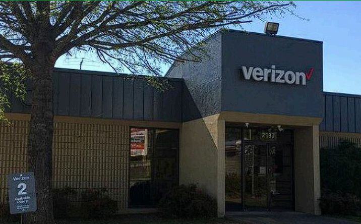 Pictures of Retail, Office, Restaurant property located at 2190 Southport Rd, Spartanburg, SC 29306 for lease - image #1