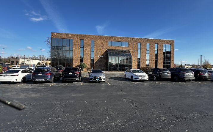 Pictures of Office property located at 905 175th St, Homewood, IL 60430 for lease - image #1