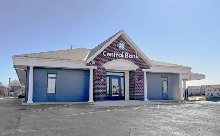 Pictures of Office property located at 1603 US-169, Smithville, MO 64089 for lease - image #1