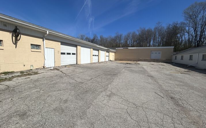 Pictures of Industrial property located at 1242 N Truman Blvd, Crystal City, MO 63019 for lease - image #1