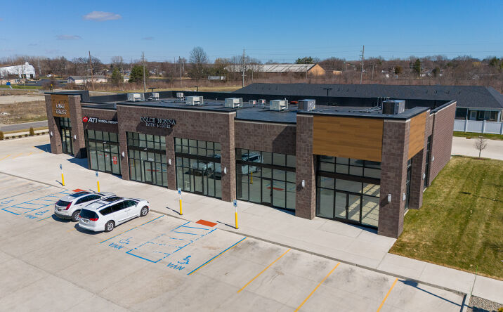 Pictures of Retail, Restaurant property located at 1229 Holiday Blvd, Monroe, MI 48162 for lease - image #1