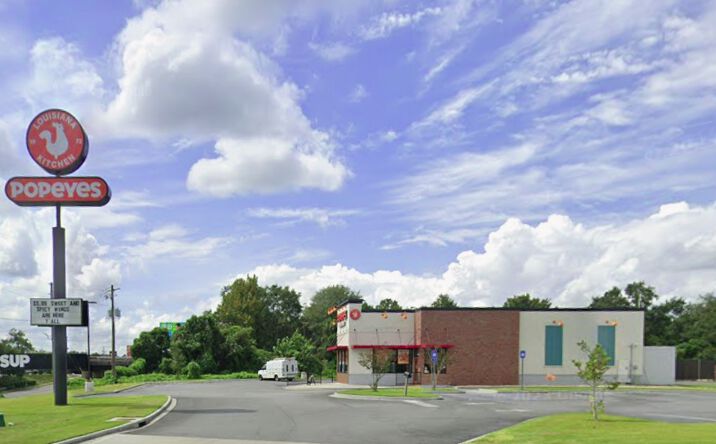 Pictures of Retail, Restaurant property located at 401 N 1st St, Jesup, GA 31545 for lease - image #1