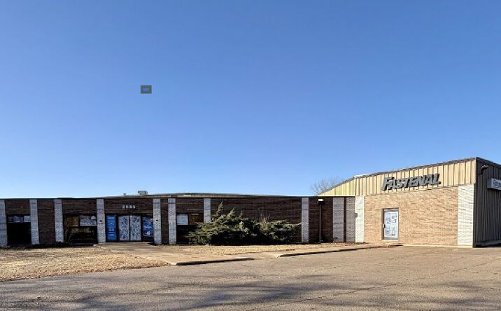 Pictures of Industrial property located at 2935 Eastrock Dr, Rockford, IL 61109 for lease - image #1