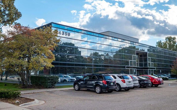 Pictures of Office property located at 24359 Northwestern Hwy, Southfield, MI 48075 for lease - image #1