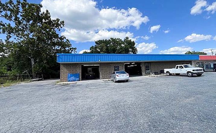 Pictures of Retail property located at 3002 W English Rd, High Point, NC 27262 for lease - image #1