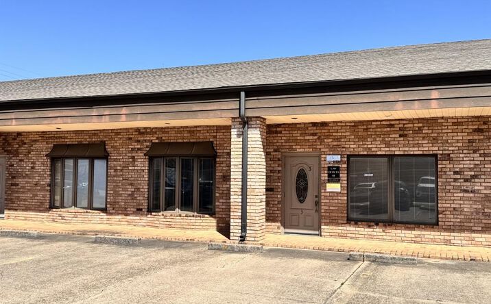 Pictures of Office property located at 1953 E 70th Street 3, Shreveport, LA 71105 for lease - image #1