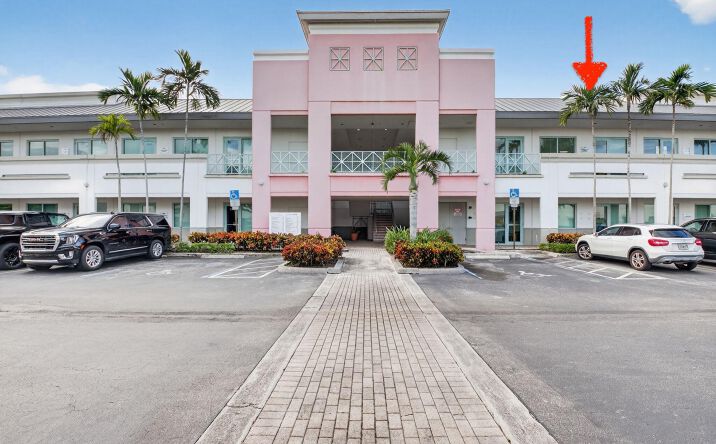 Pictures of Office property located at 7700 Congress Avenue 3211, Boca Raton, FL 33487 for lease - image #1