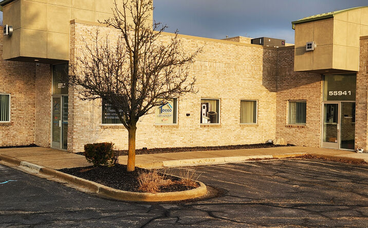 Pictures of Office property located at 55931 Gratiot Ave, New Baltimore, MI 48051 for lease - image #1